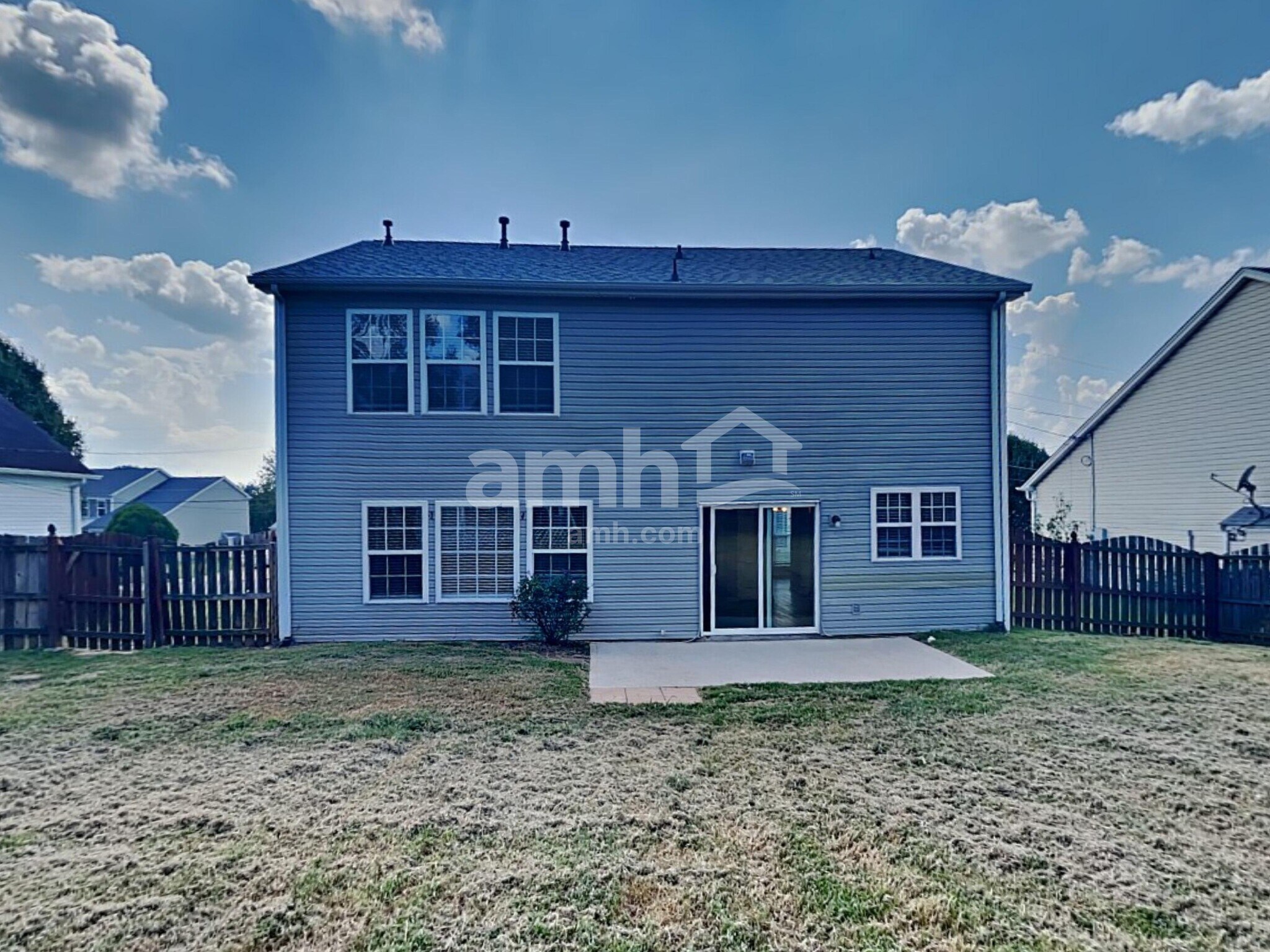 Building Photo - 2412 Newberry Ln