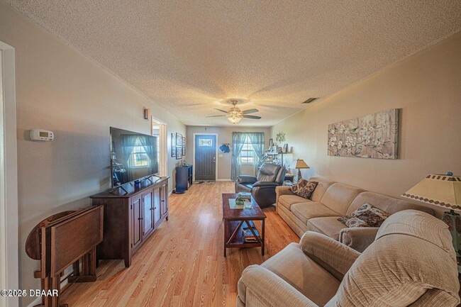 Building Photo - 25 Laughing Gull Ln