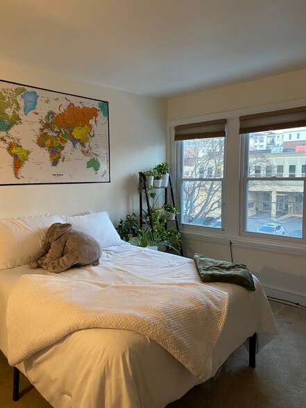 Building Photo - 110 Walnut Ave