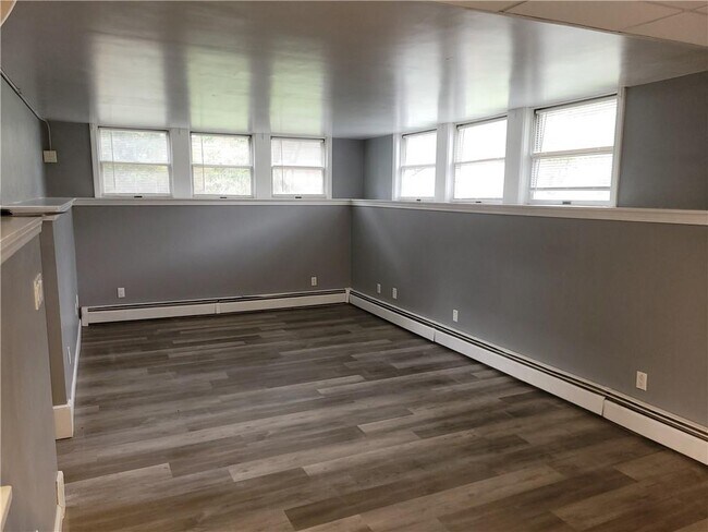 Building Photo - 223 Cottage St.