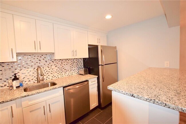 Building Photo - 66 Girard Ave