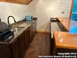 Building Photo - 707 Faurie Rd