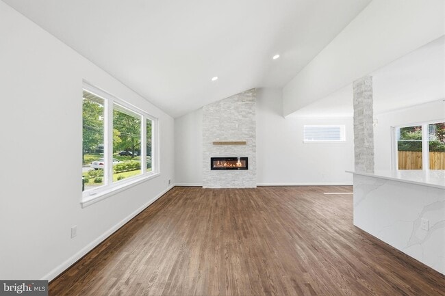 Building Photo - 9831 Singleton Dr