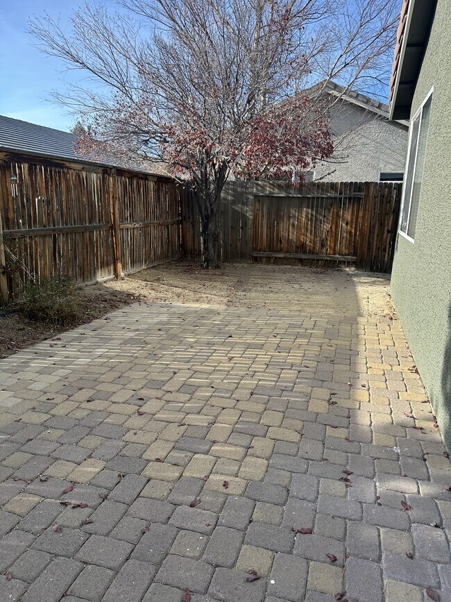 Building Photo - 1720 Iron Mountain Dr