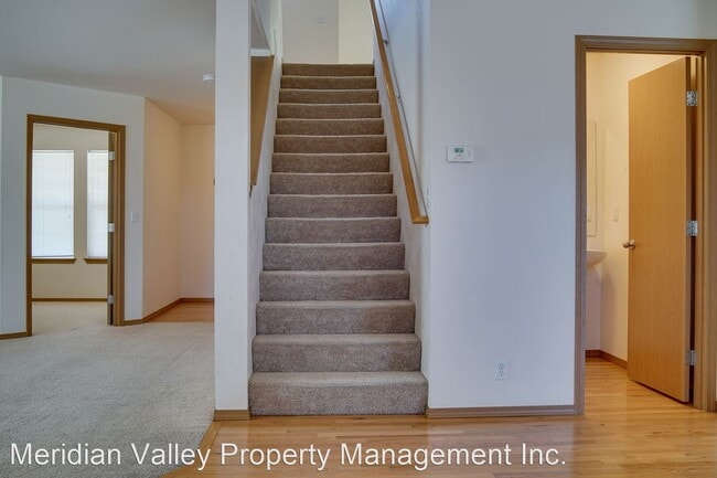Building Photo - 4 br, 2.5 bath House - 7017 179th St Ct E
