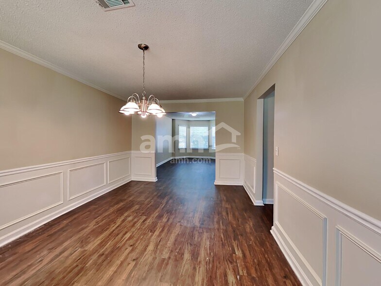 Building Photo - 240 Juliet Dr