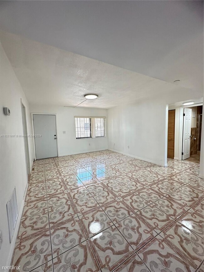 Building Photo - 3 br, 2 bath House - 8540 SW 133rd Avenue ...