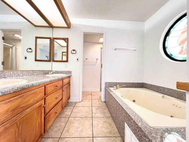 Building Photo - 4069 Nook Way