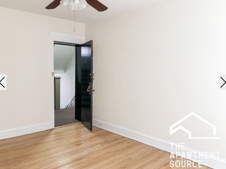 Building Photo - 520 W Cornelia Ave