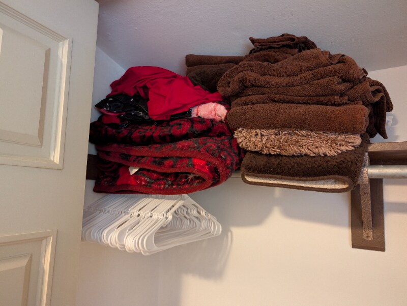 Building Photo - 5315 Villa Cir