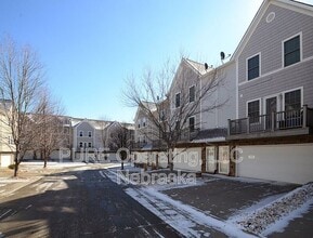 Building Photo - 16767 Laurel Plaza