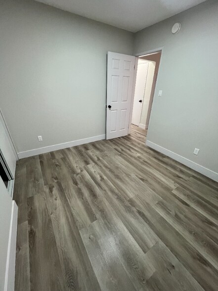 Building Photo - 7400 S Hoover St