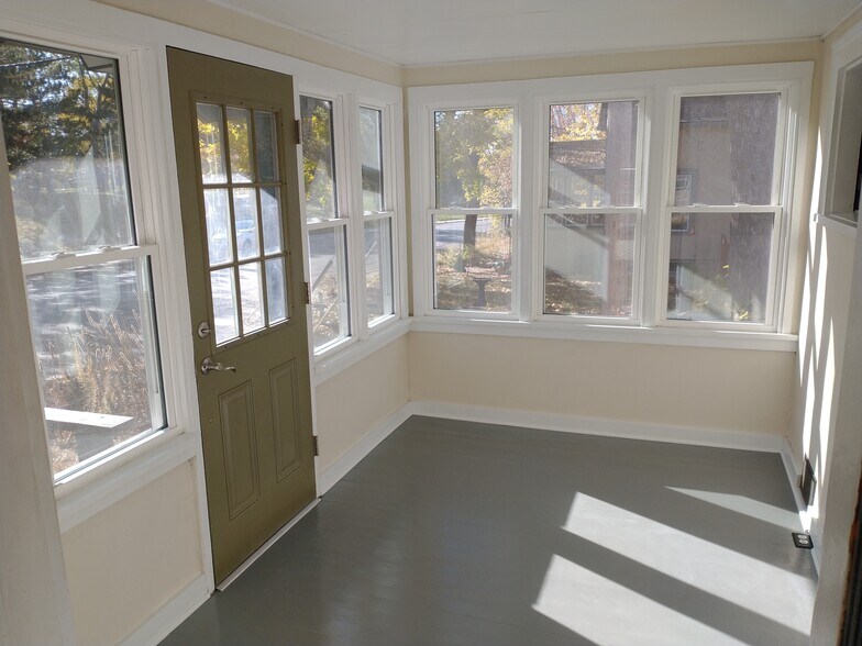 Building Photo - 1315 29th Ave NE