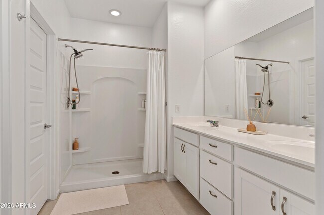 Building Photo - 3065 E Riding Boot Wy