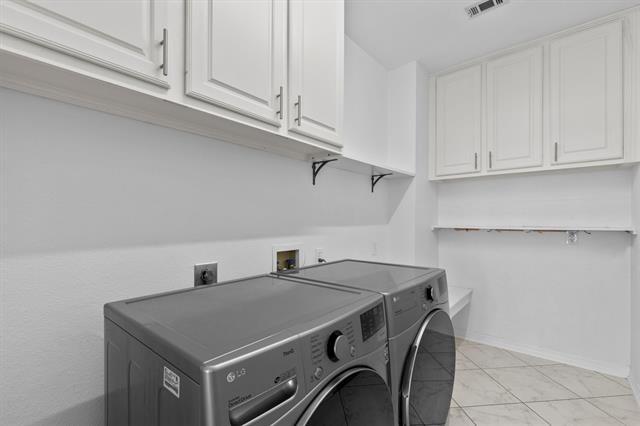 Building Photo - 706 Dover Pl