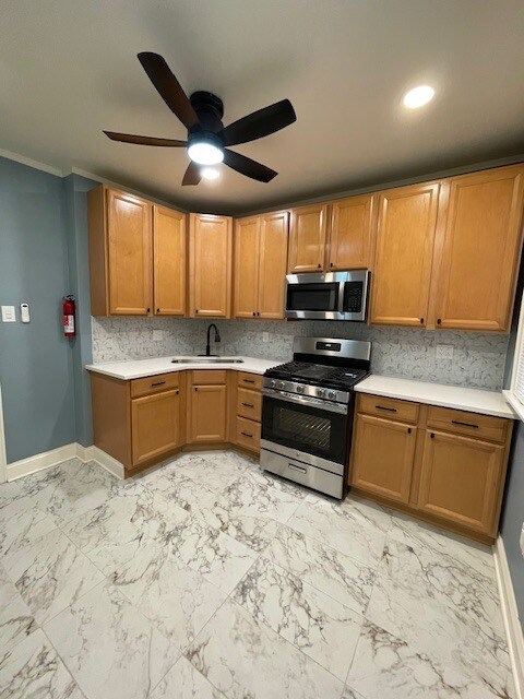 Building Photo - 9210 S Loomis St