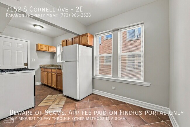 Building Photo - 7152 S Cornell Ave