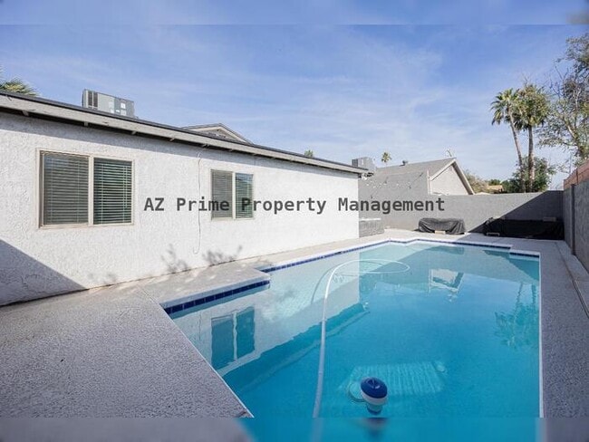 Building Photo - 2229 N 87th Way