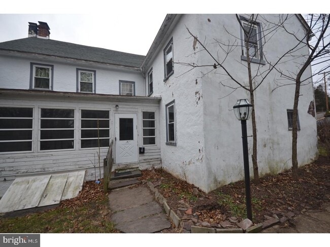 Building Photo - 130 Game Farm Rd