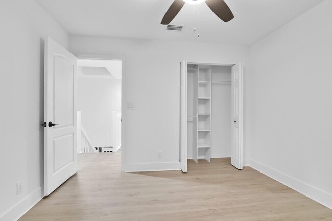 Building Photo - 8608 Vía Giula