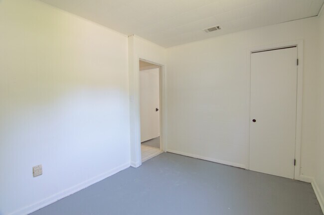 Bedroom 3 - 508 NW 9th St