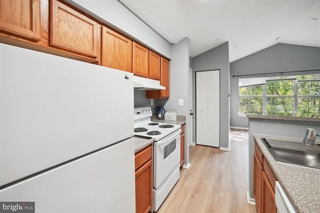 Building Photo - 18500 Boysenberry Dr
