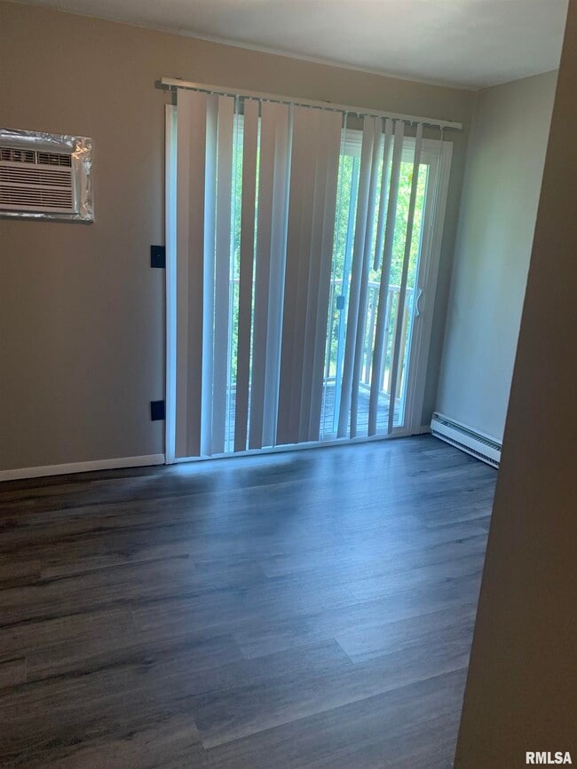 Building Photo - 3116 N Molleck Dr