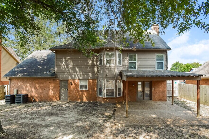 Building Photo - 8151 Cross Creek Ct