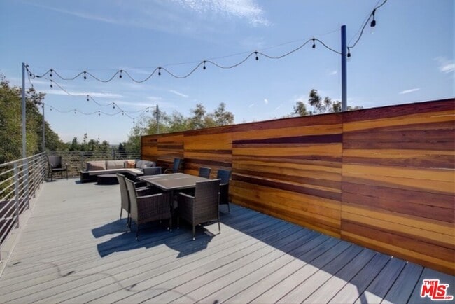 Building Photo - 7505 Hampton Ave