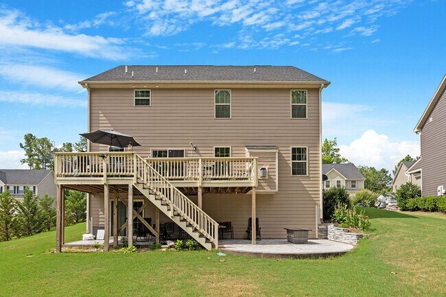 Building Photo - Luxurious 4 bedroom home in Jordan Pointe!