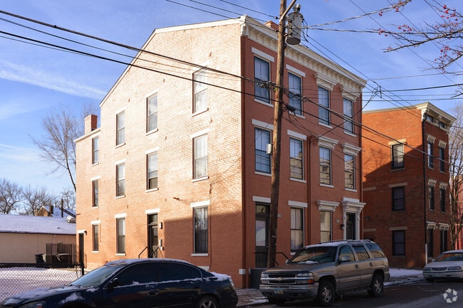 Building Photo - 843-845 York St
