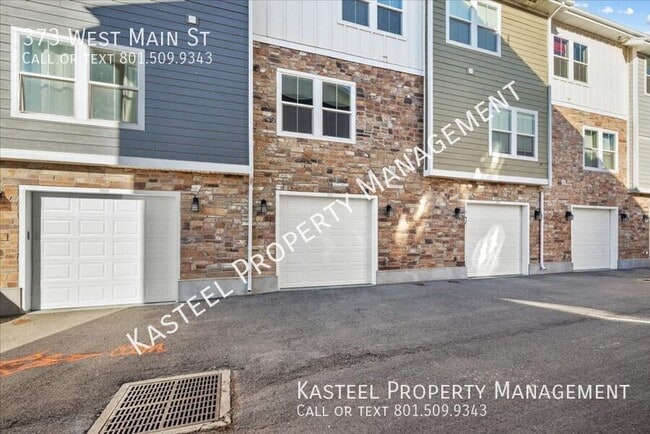 Building Photo - 373 W Main St