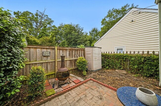 Building Photo - 2115 Claremont Ave