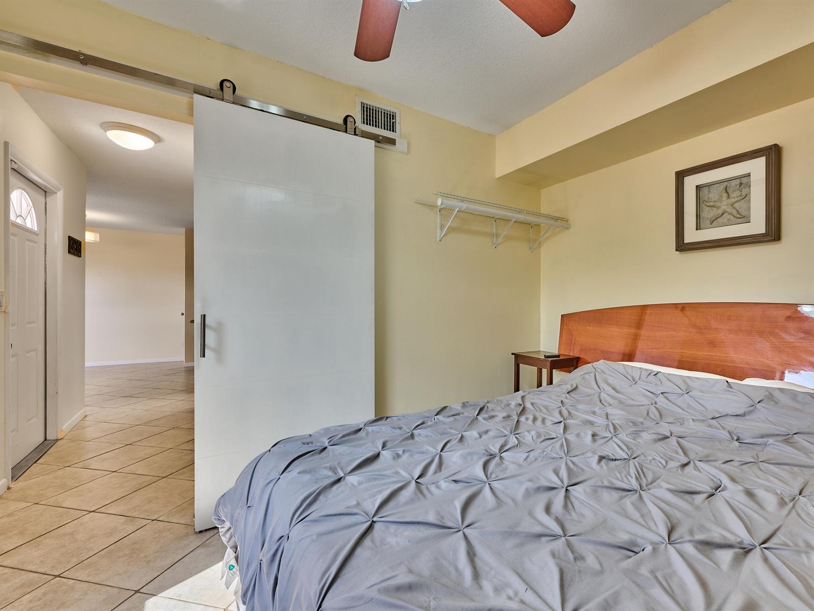 Building Photo - 4075 Village Dr