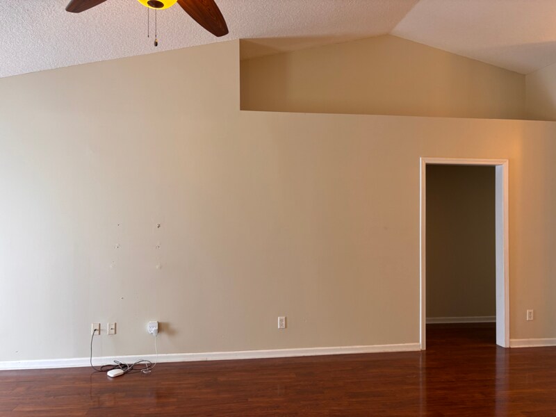 Building Photo - 134 Camellia Dr