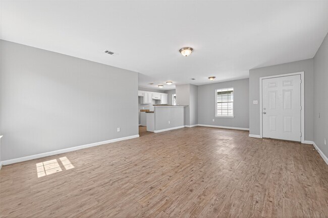 Building Photo - 7511 Dyer St