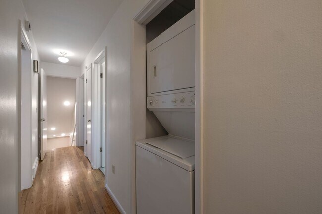 Building Photo - Seward Park