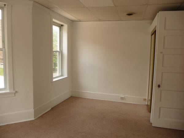 Building Photo - 218 N Craig St