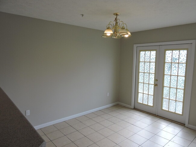 Building Photo - 207 Swaying Pine Ct