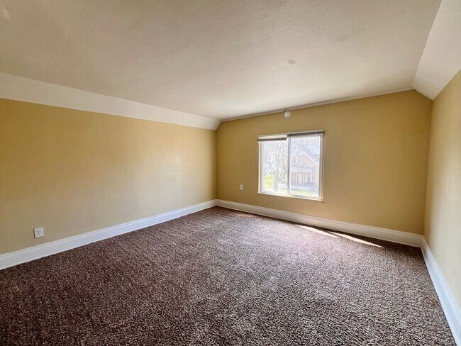 Building Photo - 3010 Warsaw St