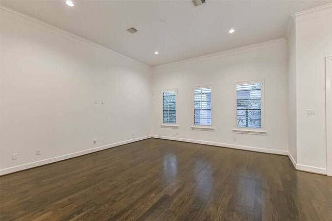Building Photo - 1407 Stanford St