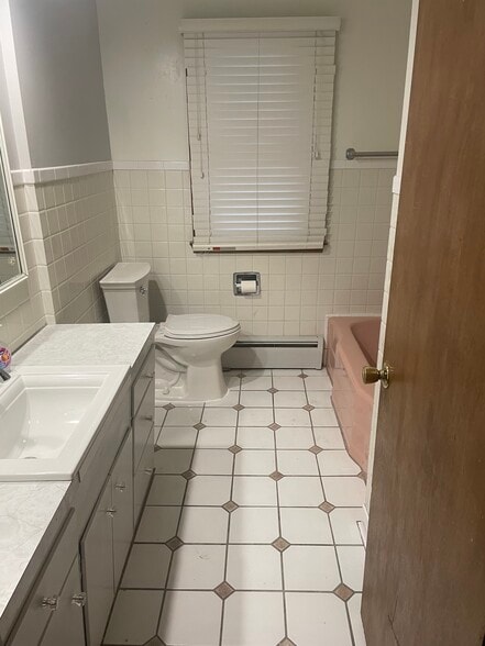 Building Photo - 1516 W 35th St