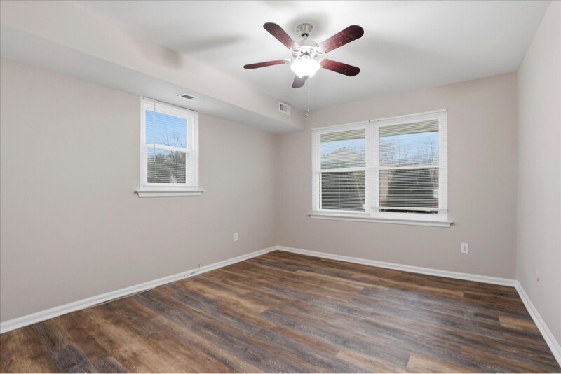 Building Photo - 4546 Rosemarie Dr