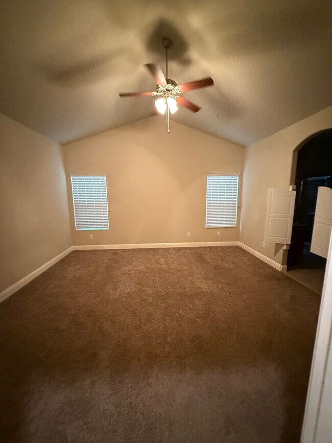 Building Photo - Charming Loma Vista Home