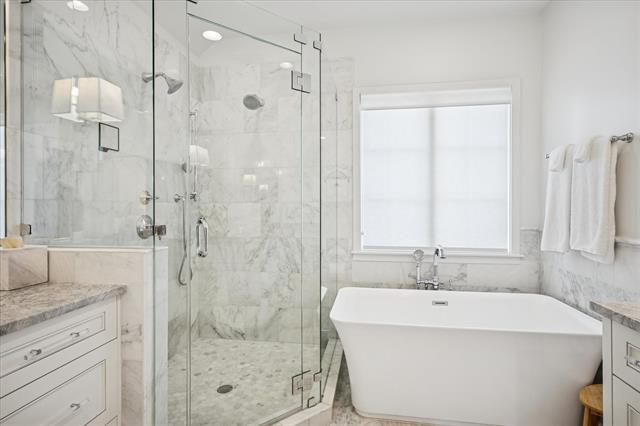 Building Photo - 3420 Rosedale Ave