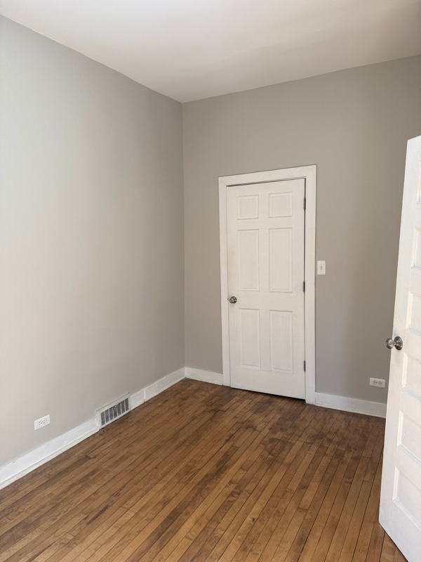 Building Photo - 2138 W McLean Ave