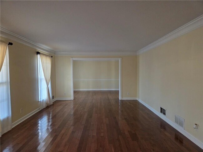 Building Photo - 1193 Angelia Dr SW