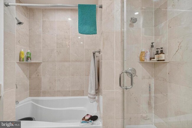 Building Photo - 6820 Wisconsin Ave