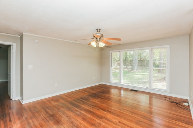 Building Photo - Charming 3-Bedroom Bungalow in Jackson, MS