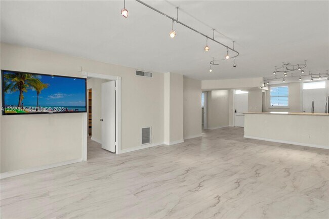 Building Photo - 3703 NE 166th St